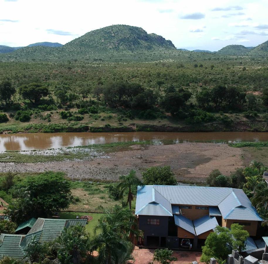 Hotel Hennie'S Rest Malalane Exterior foto